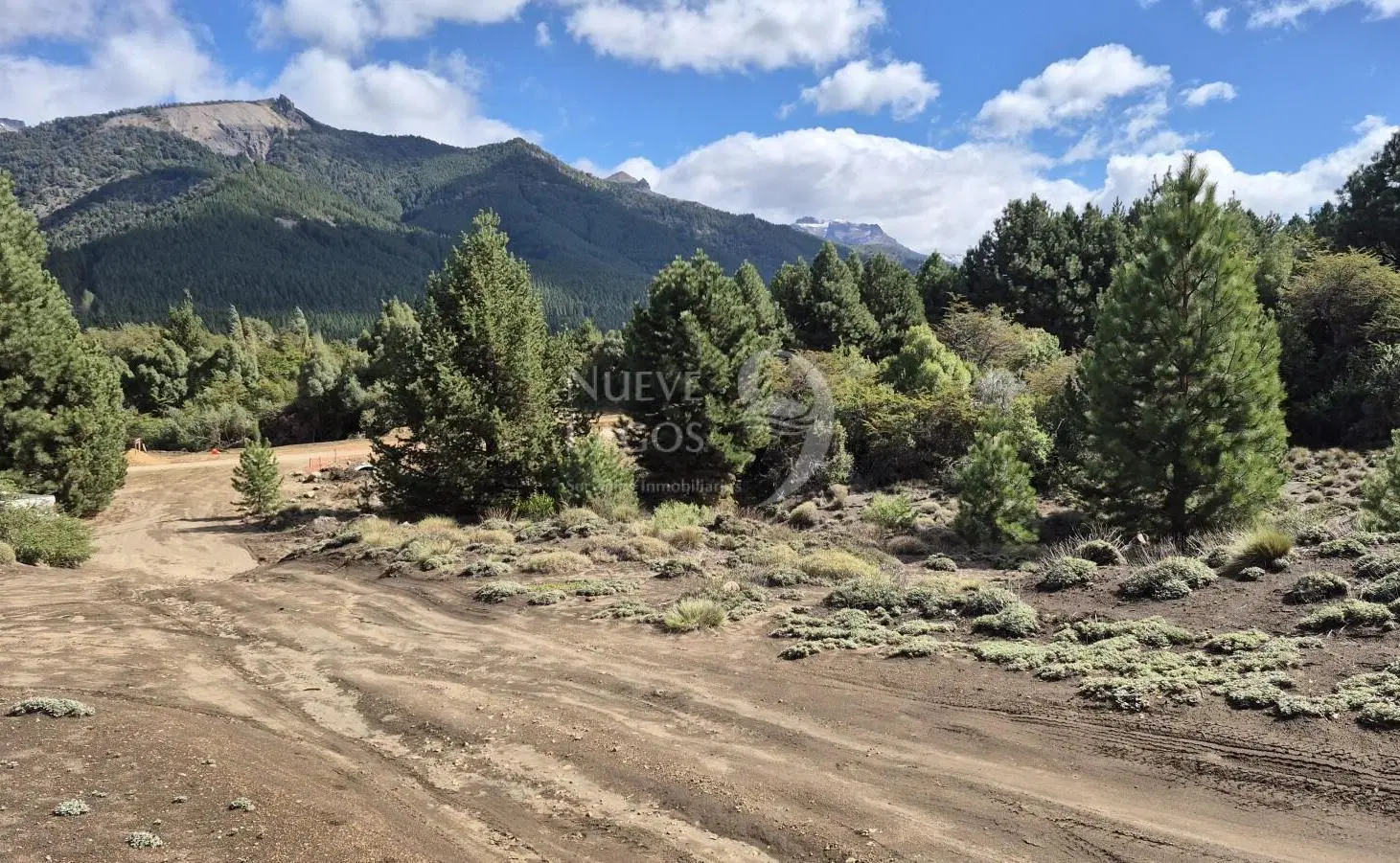 Venta de lote amplio sobre ruta 63 en Vila Lago Meliquina 8