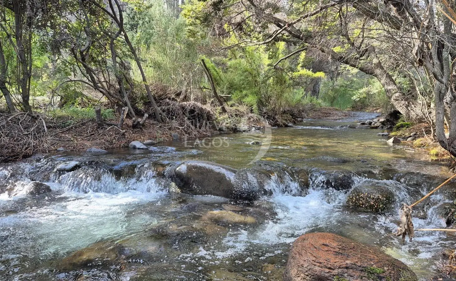 Venta lote con fondo a costa del arroyo María en Villa Lago Meliquina 5