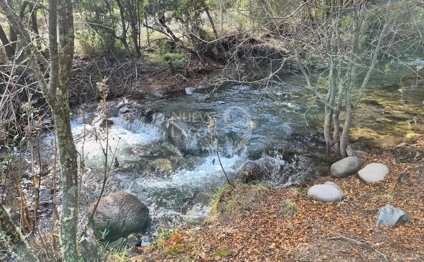 Venta lote con fondo a costa del arroyo María en Villa Lago Meliquina 2
