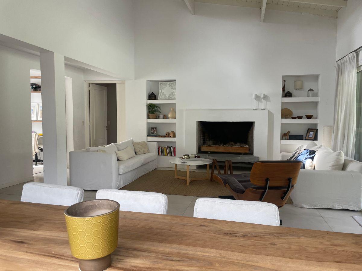 Foto de Casa de 246 m² con 3 dormitorios en venta en El Encuentro, imagen 2