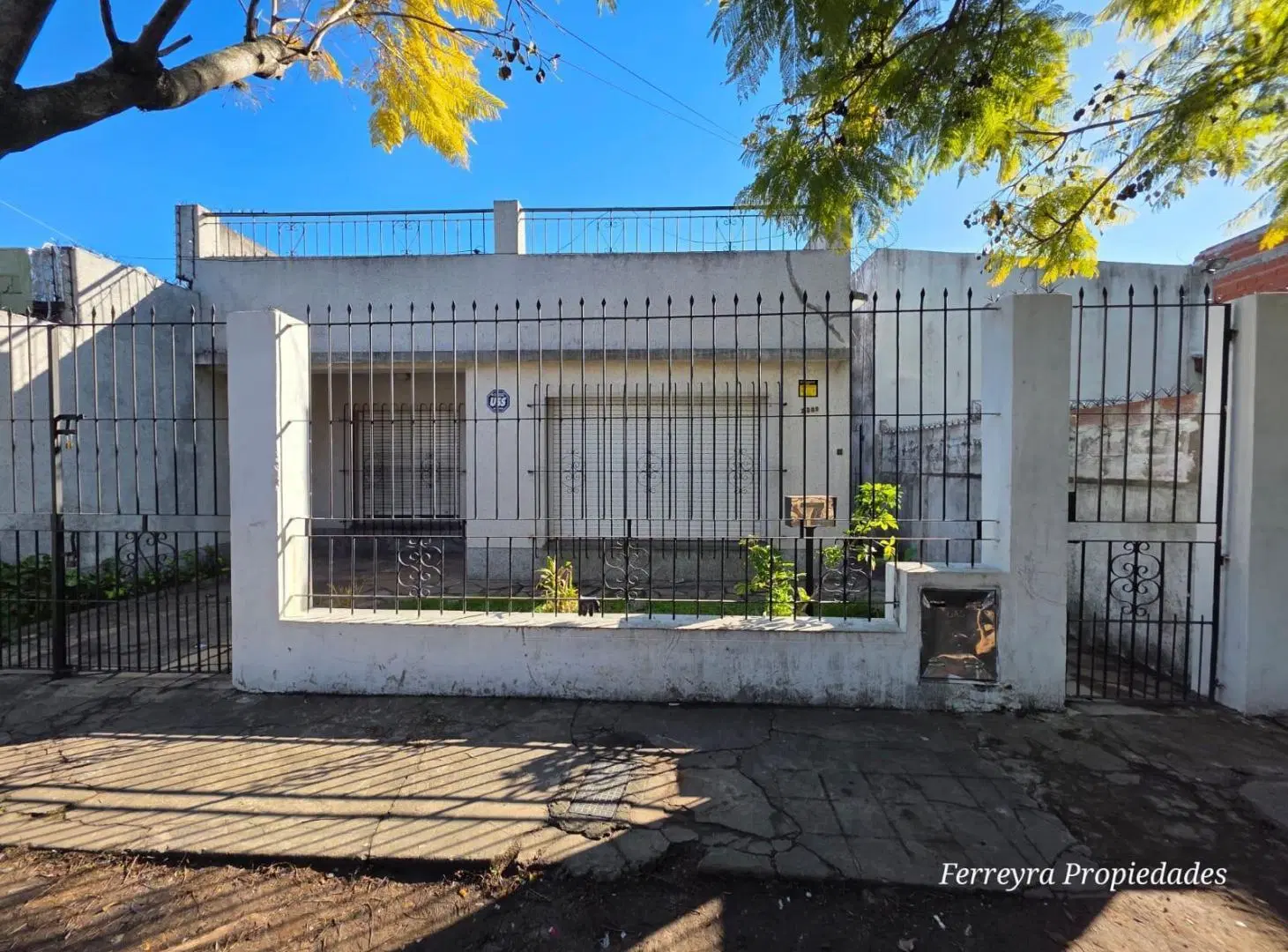 VENTA DE CASA 3 AMBIENTES CON AMPLIO JARDIN 4