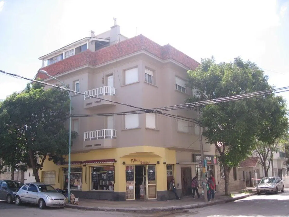 Departamento en Alquiler de 3 ambientes 4