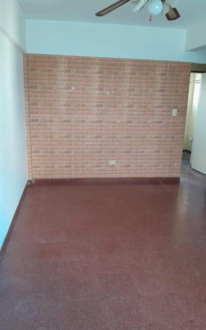 Departamento de 2 ambientes contrafrente en Alquiler 5