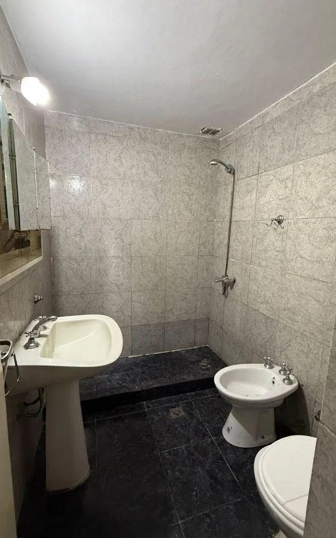 Local con departamento de 3 ambientes en venta 3