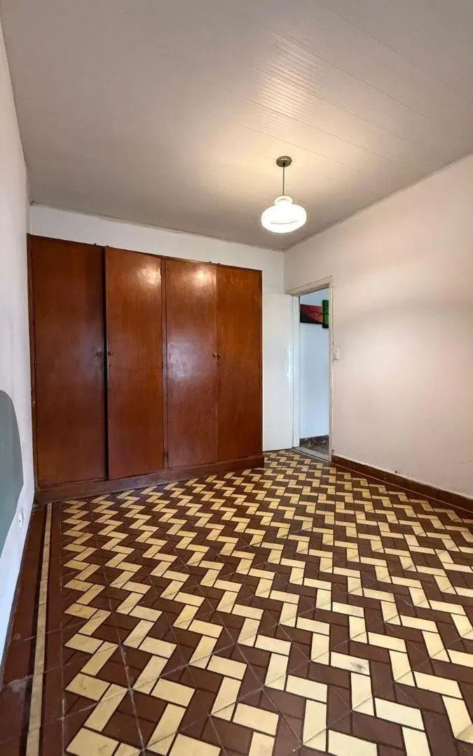 Local con departamento de 3 ambientes en venta 5