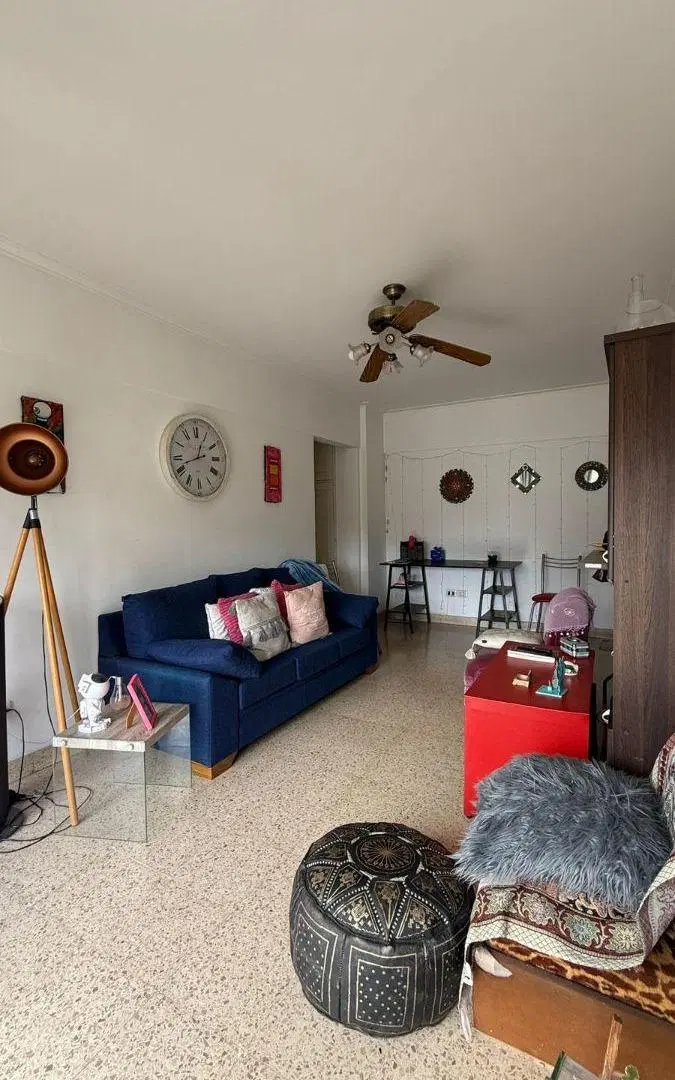 Departamento de tres ambientes al frente con balcón 3
