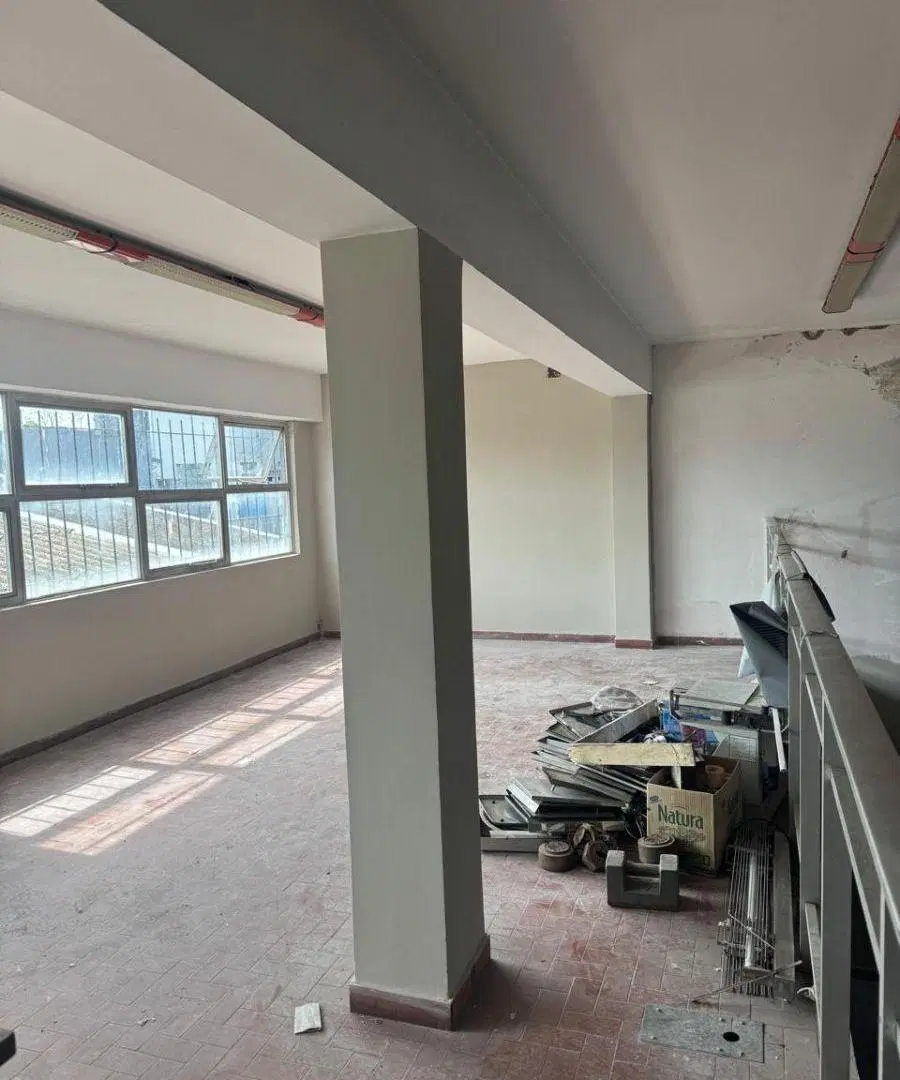 LOCAL COMERCIAL en Alquiler Excelente ubicación 5