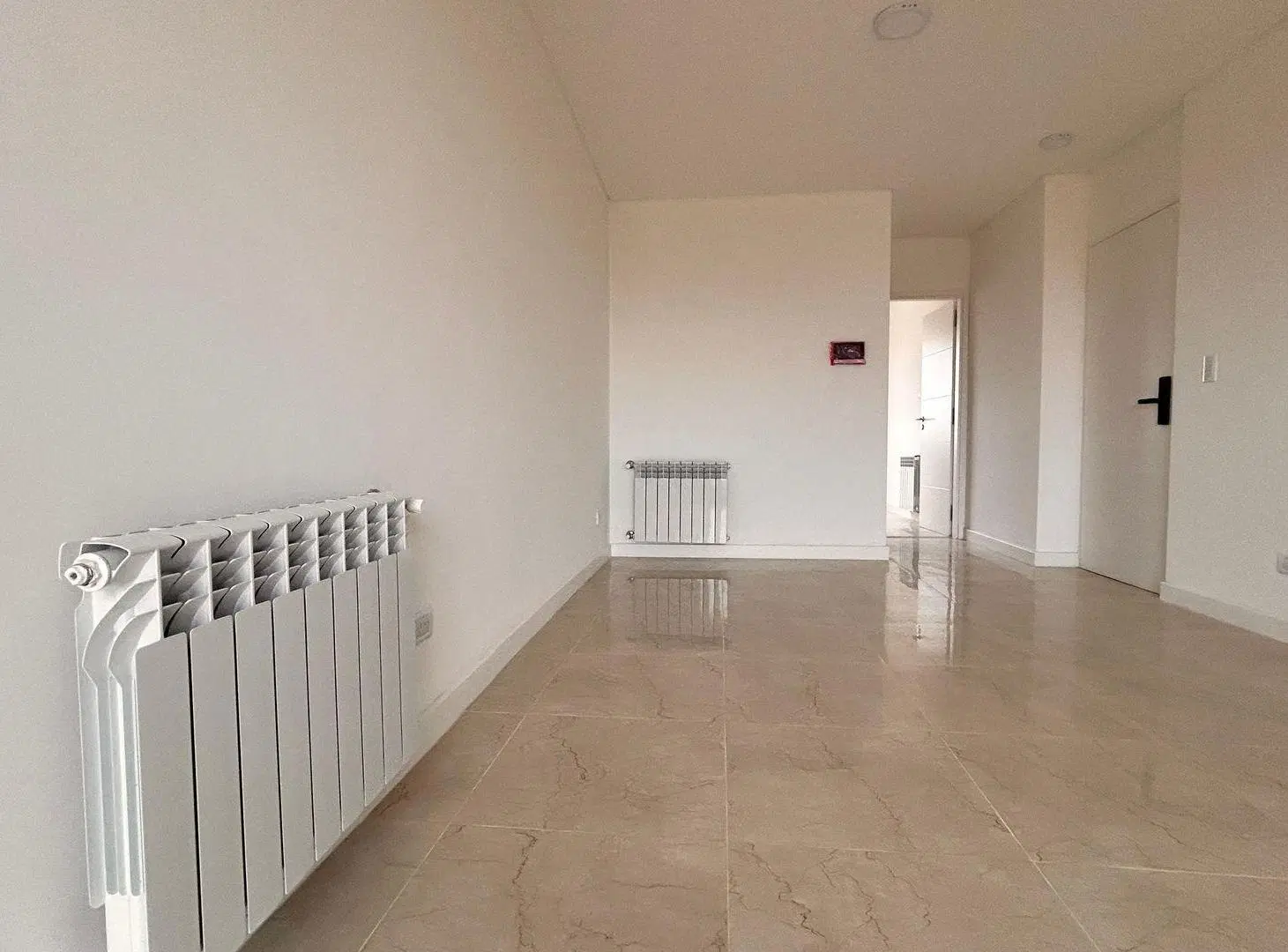 VENTA DEPTO 2 AMB  A ESTRENAR AL FRENTE CON BALCON 4