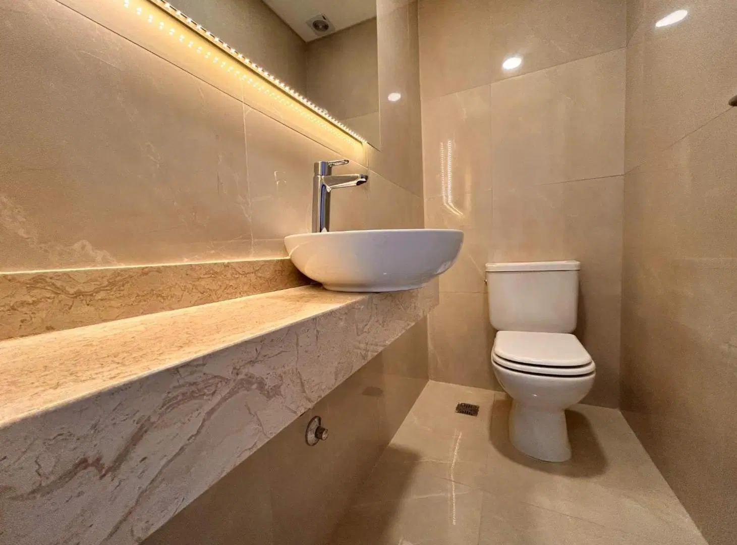 VENTA DEPTO 2 AMB  A ESTRENAR AL FRENTE CON BALCON 3