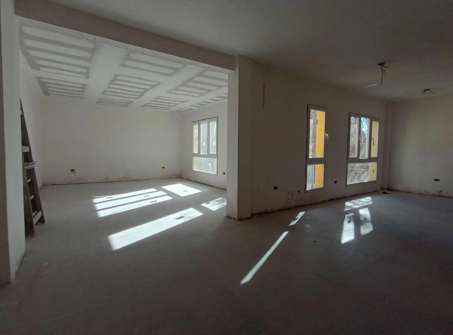 Edificio corporativo en block y local comercial 5