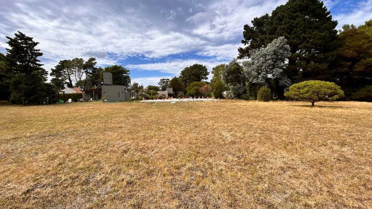 VENTA LOTE 420M2 EN LAS LOMAS MIRAMAR 2
