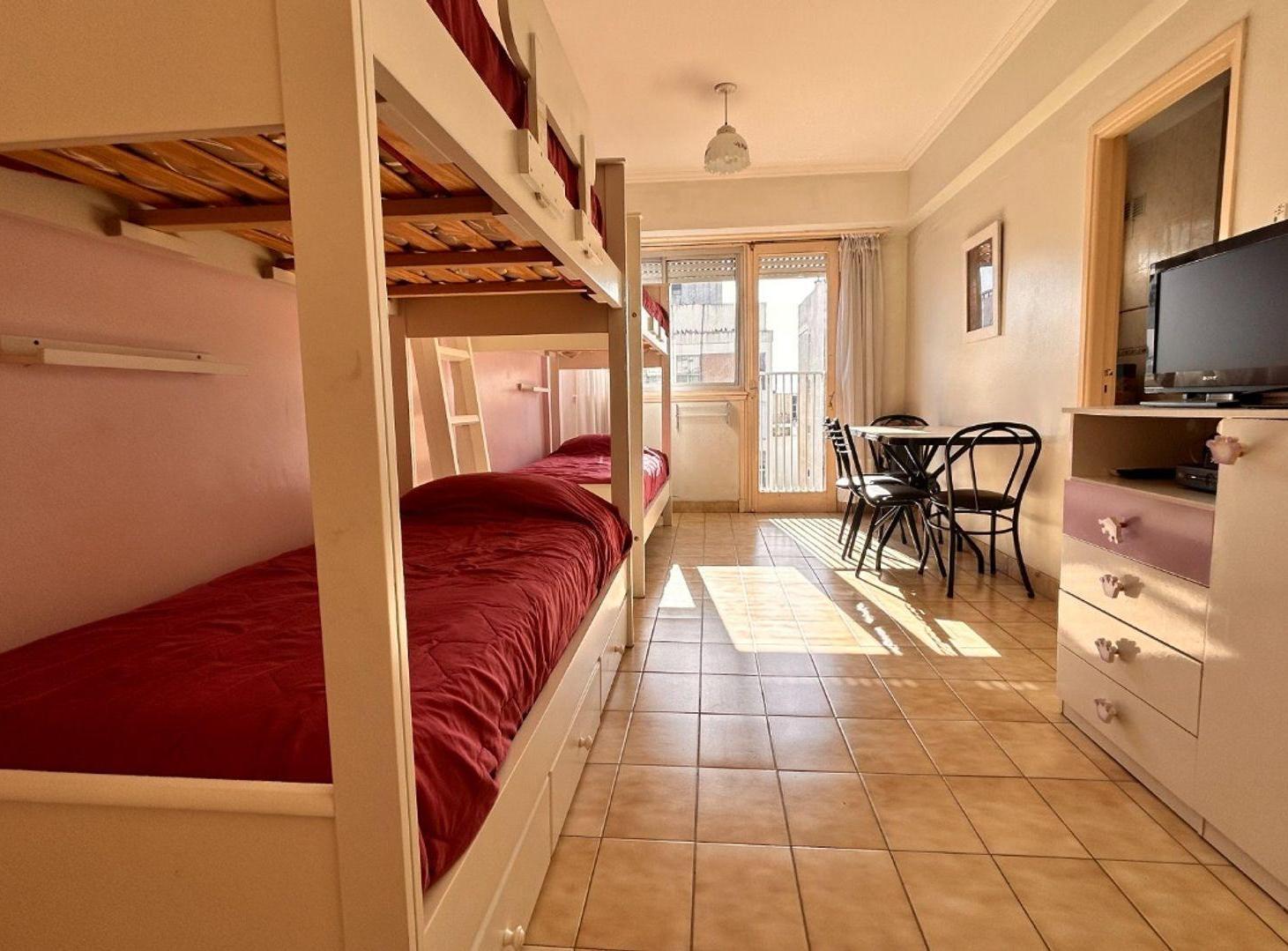 VENTA MONOMBIENTE ZONA GUEMES FRENTE