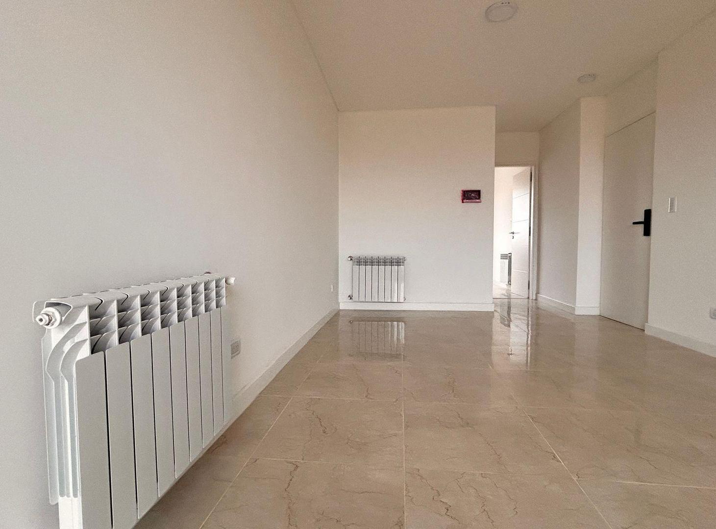 Foto de VENTA DEPTO 2 AMB A ESTRENAR AL FRENTE CON BALCON, imagen 4