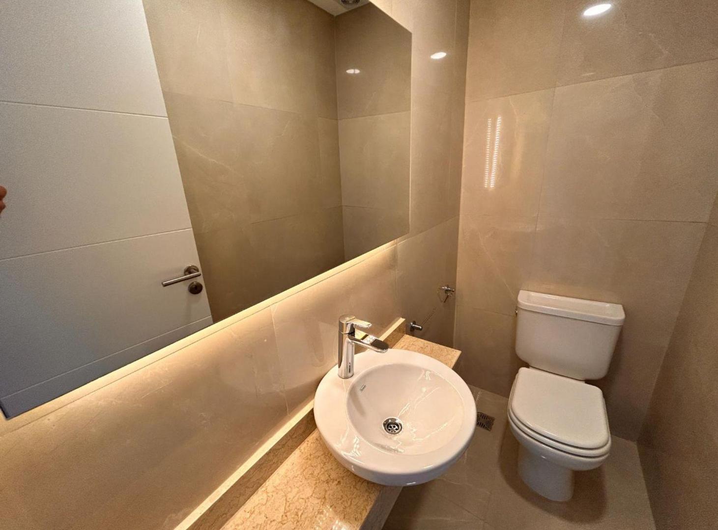 Foto de VENTA DEPTO 2 AMB A ESTRENAR AL FRENTE CON BALCON, imagen 5