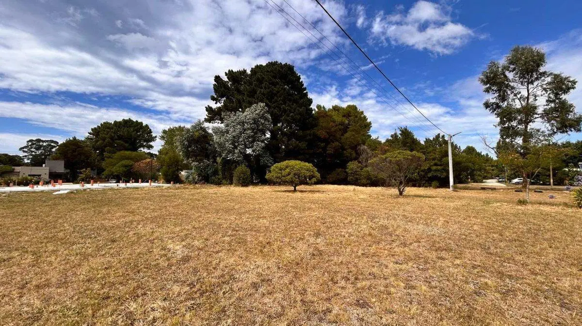 VENTA LOTE 420M2 EN LAS LOMAS MIRAMAR 7