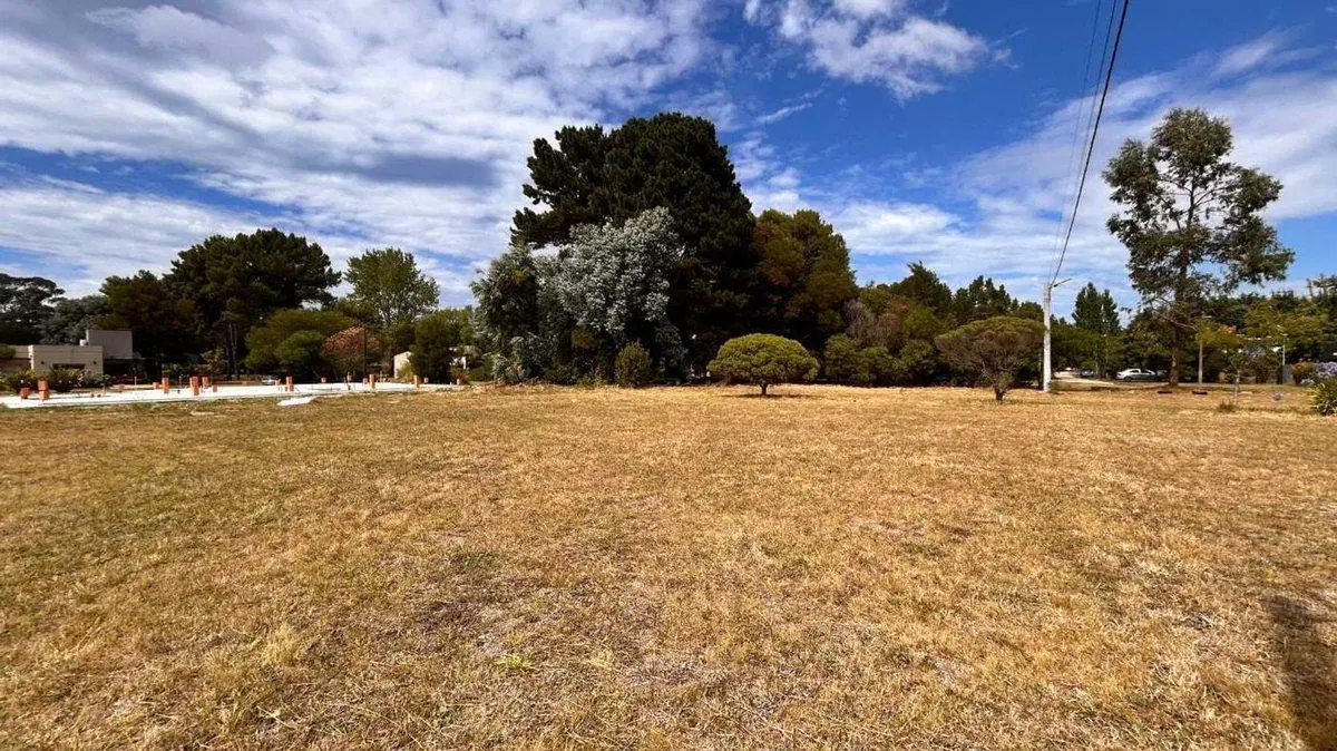 VENTA LOTE 420M2 EN LAS LOMAS MIRAMAR 4