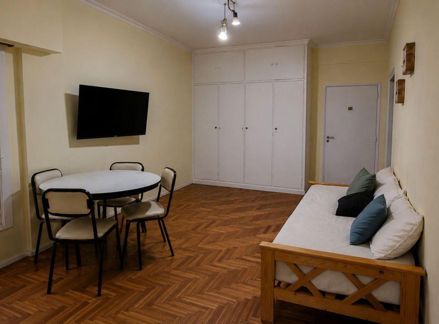 Foto de VENTA - 2 Amb. con dependencia - Mar del Plata, imagen 1