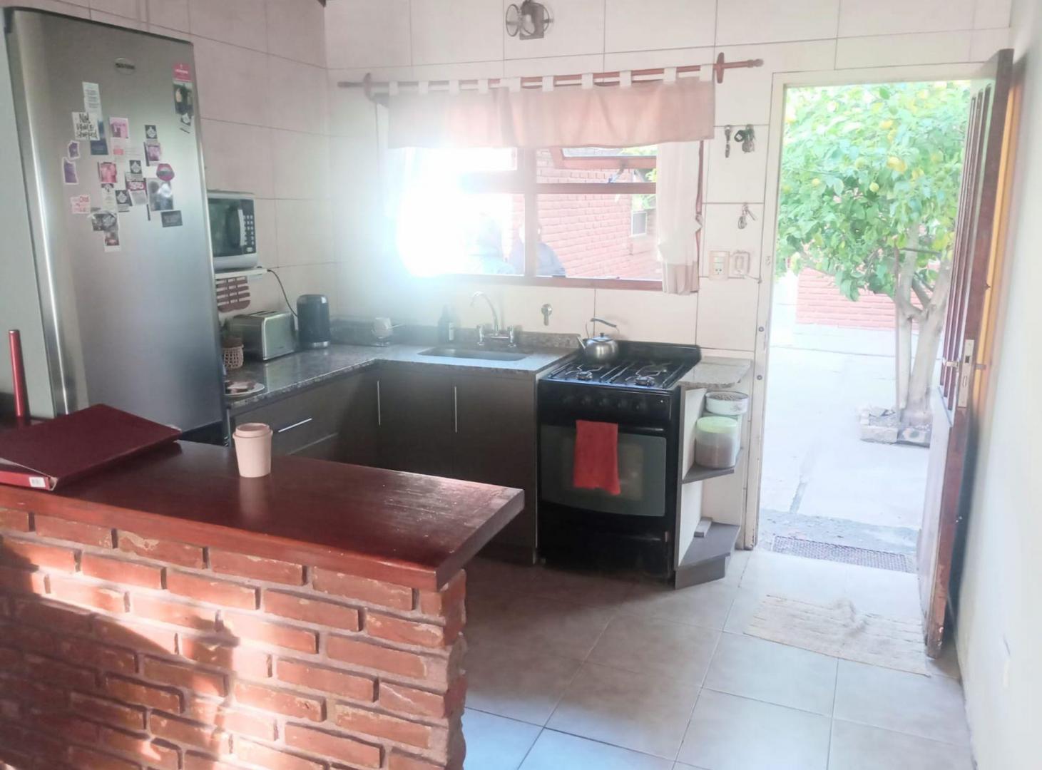Foto de VENTA DE CASA EN BLOCK- 2 CASAS DE 3 AMB. -, imagen 5