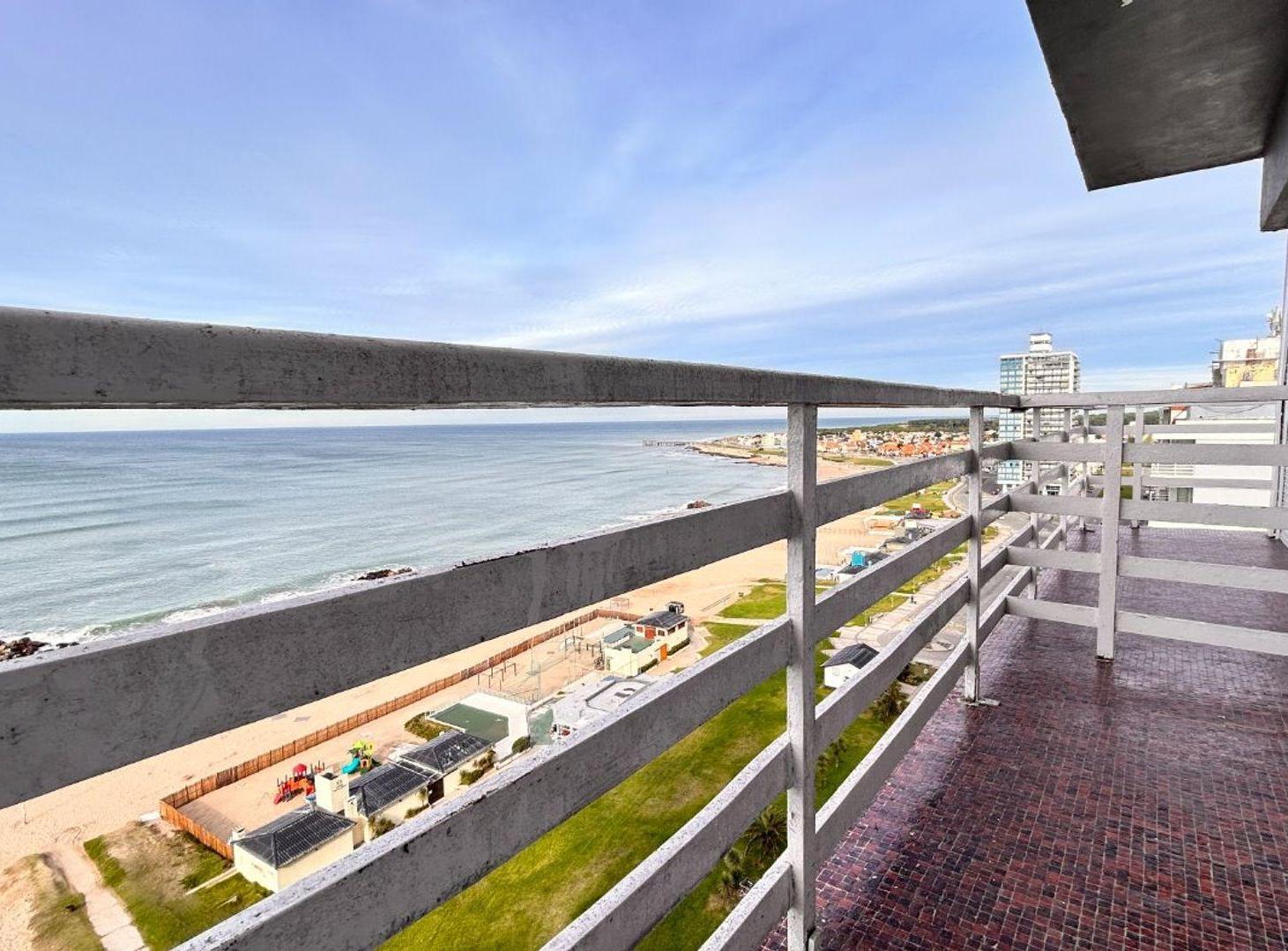 Foto de VENTA DEPARTAMENTO FRENTE AL MAR EN MIRAMAR, imagen 1