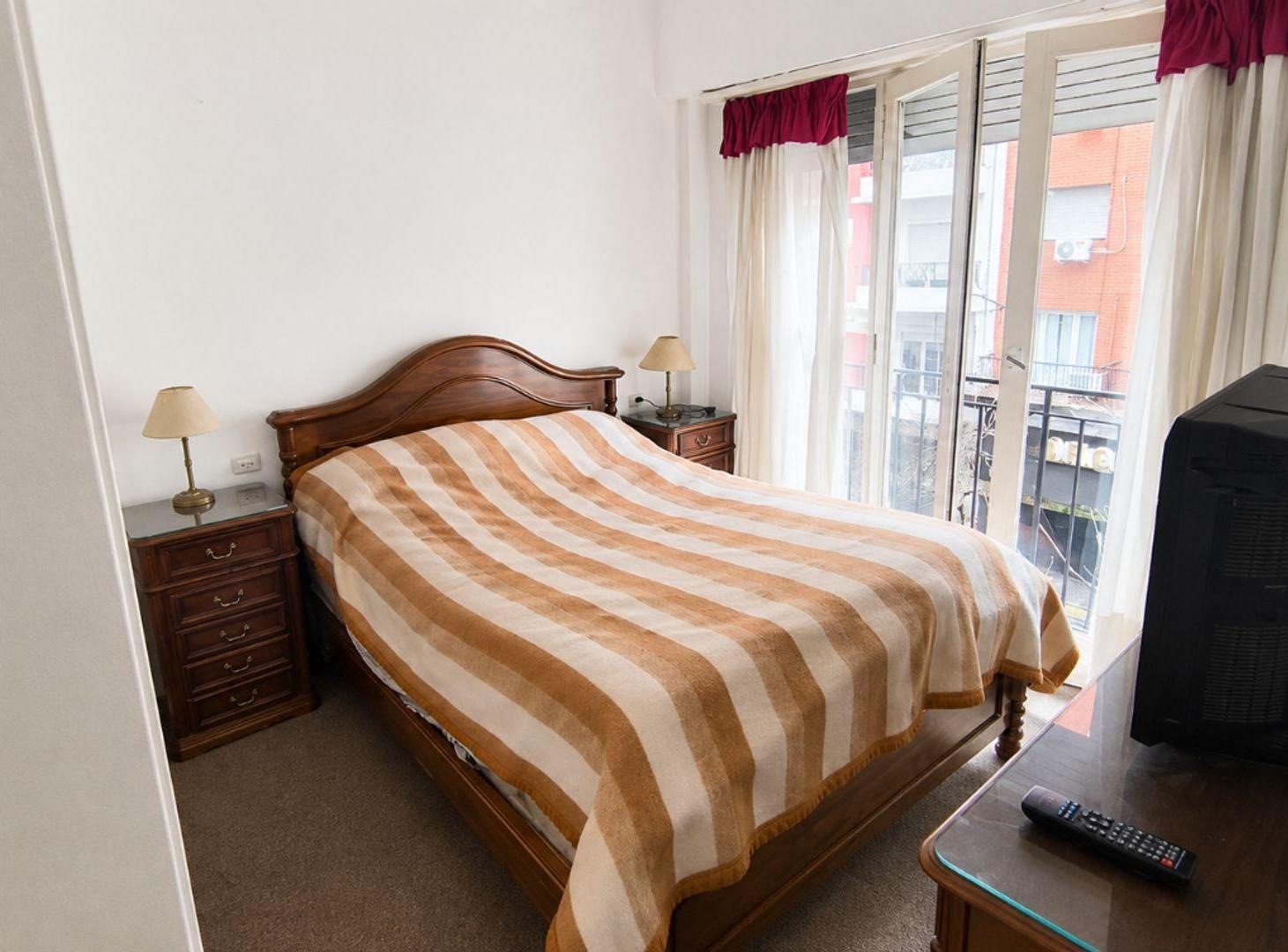 Foto de VENTA - 2 Amb. al frente, invertido - CENTRO, imagen 1