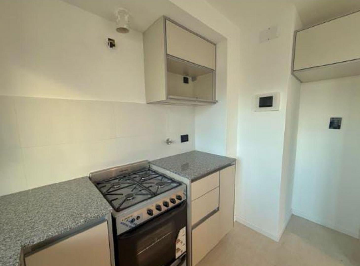 Foto de VENTA- DPTO. 2 AMB. A ESTRENAR CON COCHERA, imagen 4