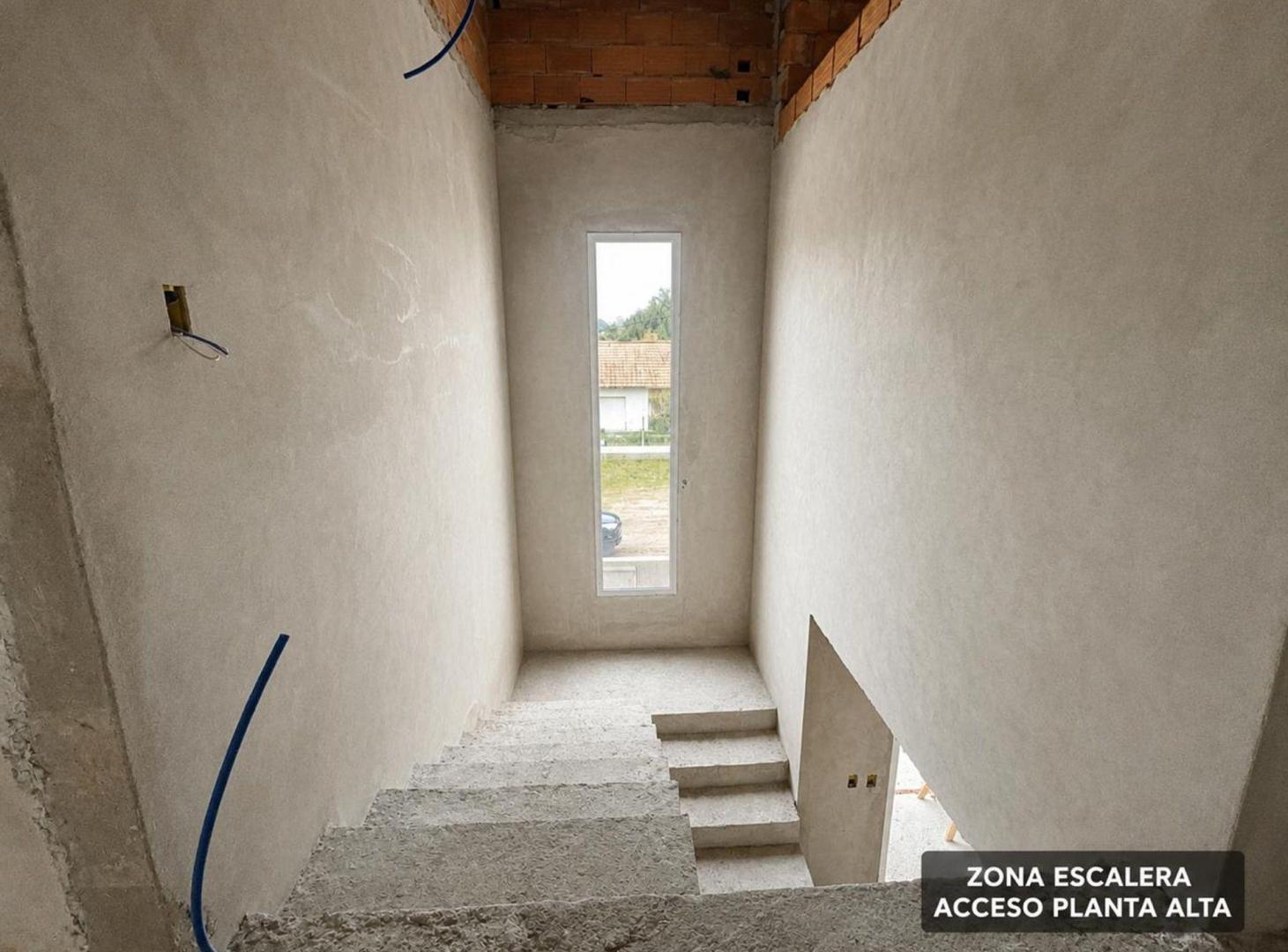 Foto de VENTA CASA DE DISEÑO EN CONSTRUCCION ZONA SUR, imagen 2