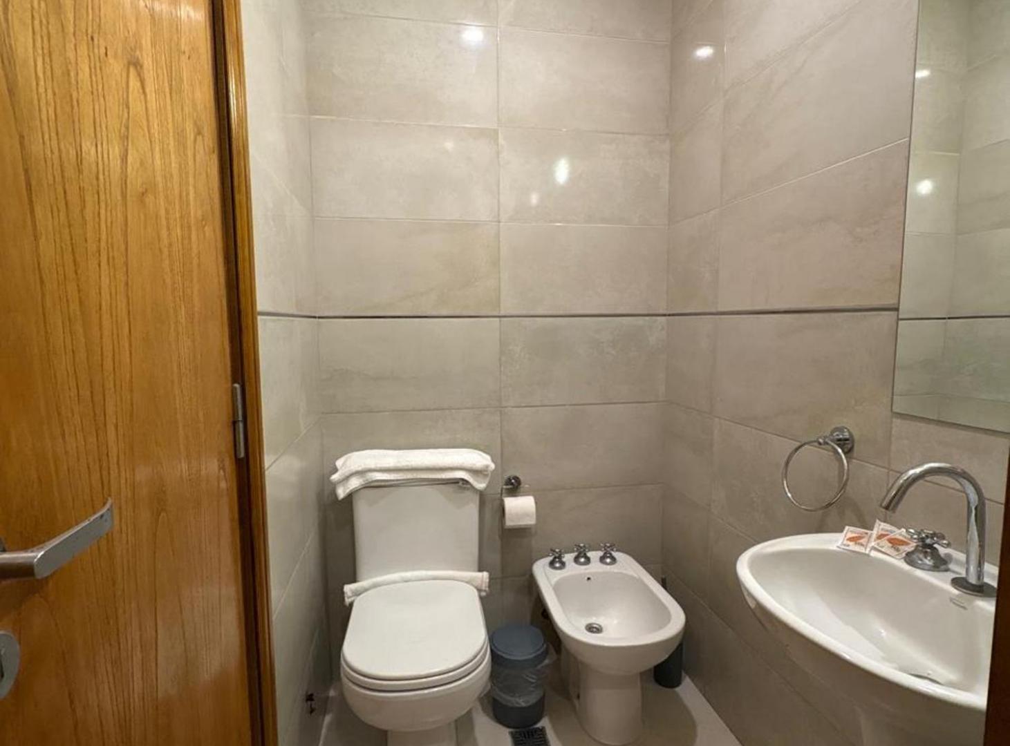 Foto de HOTEL 21 habitaciones a metros del mar en La Perla, imagen 5