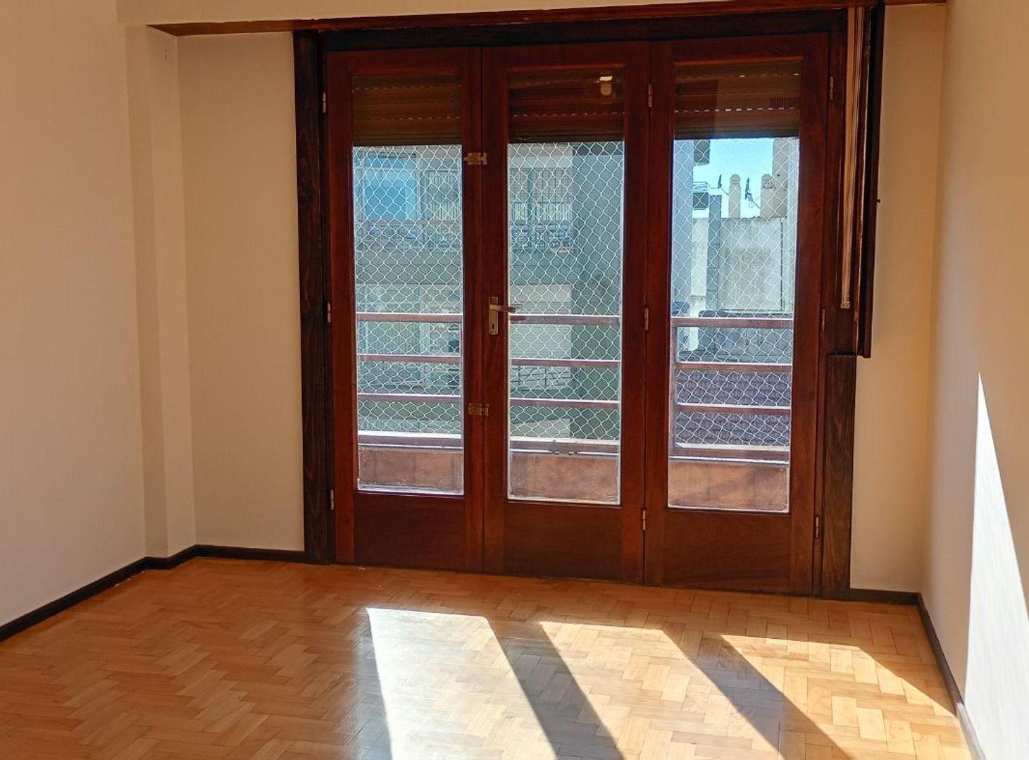 Foto de Departamento reciclado 3 amb + dep., imagen 4
