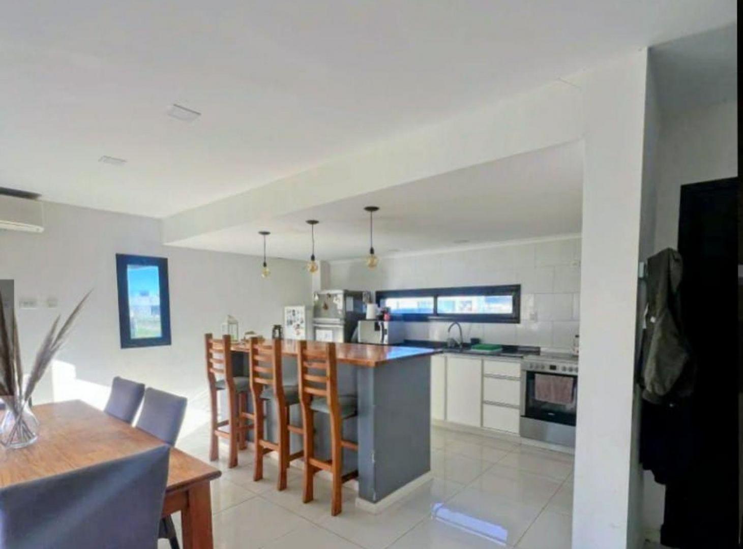 Foto de IMPORTANTE PROPIEDAD A LA VENTA 210000 USD, imagen 1