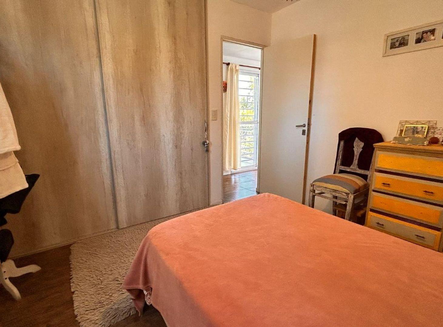 Foto de CASA 4 AMBIENTES CON JARDIN BARRIO LAS MARGARITAS, imagen 4