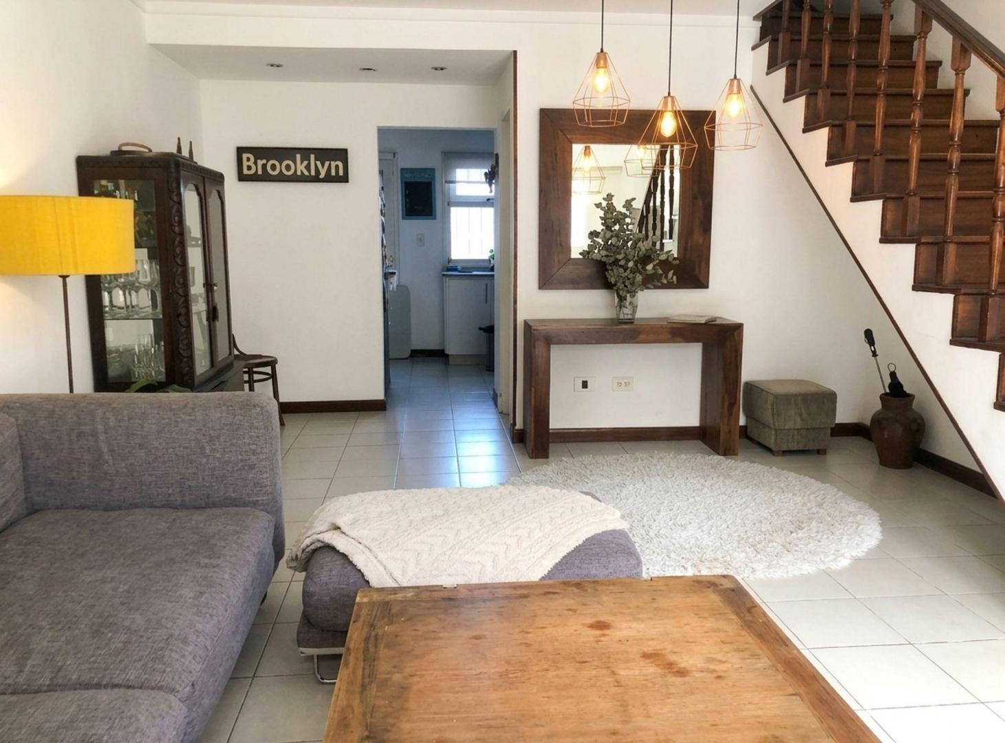 Foto de VENTA DUPLEX DE 3 PLANTAS CON PATIO Y PARRILLA, imagen 2