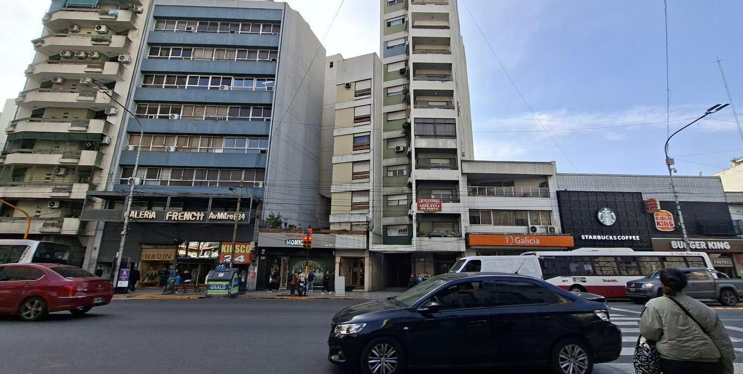 Departamento 2 ambientes en venta en Avellaneda