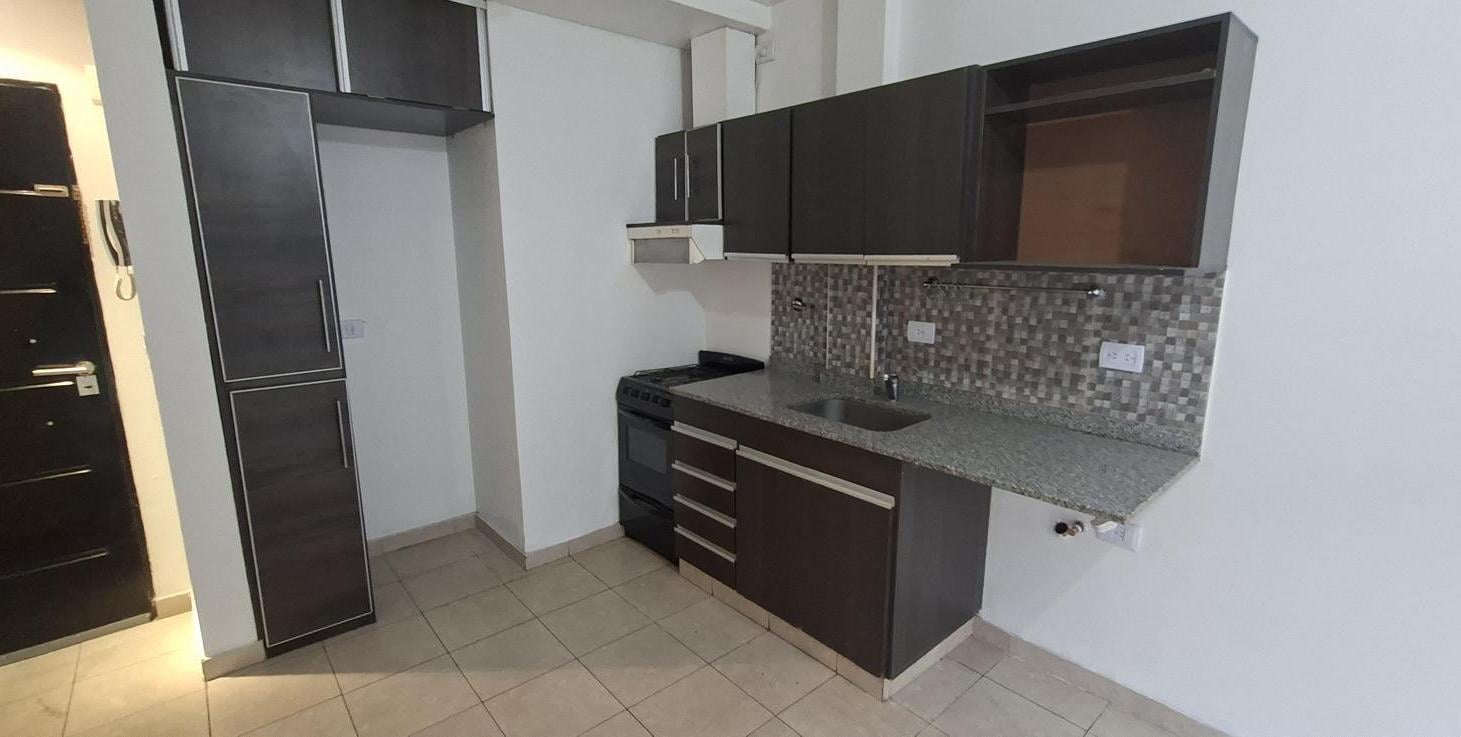 Departamento 2 ambientes en venta en Avellaneda