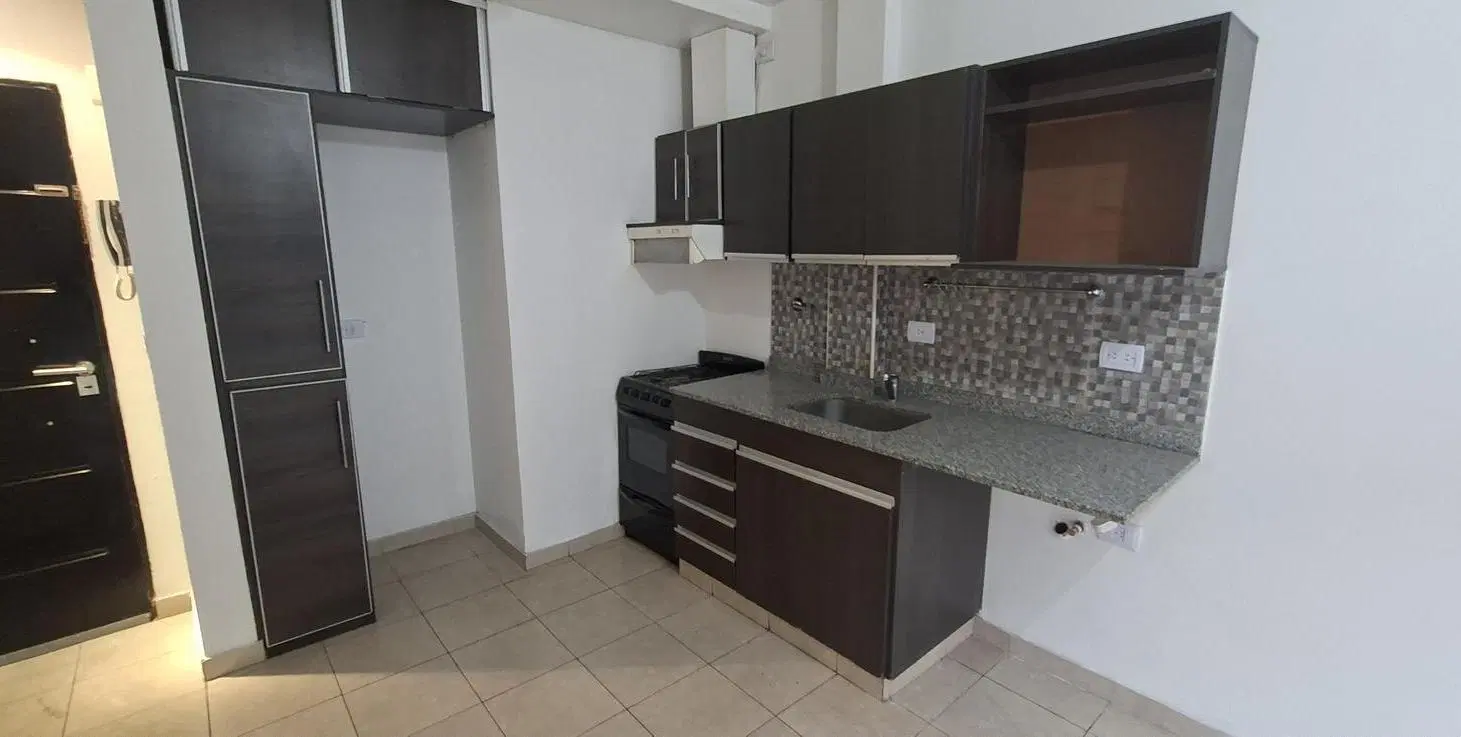 Departamento 2 ambientes en venta en Avellaneda 3