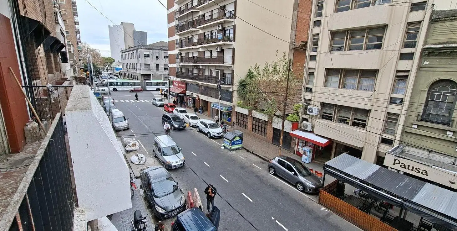 Departamento 3 ambientes en venta en Avellaneda 2