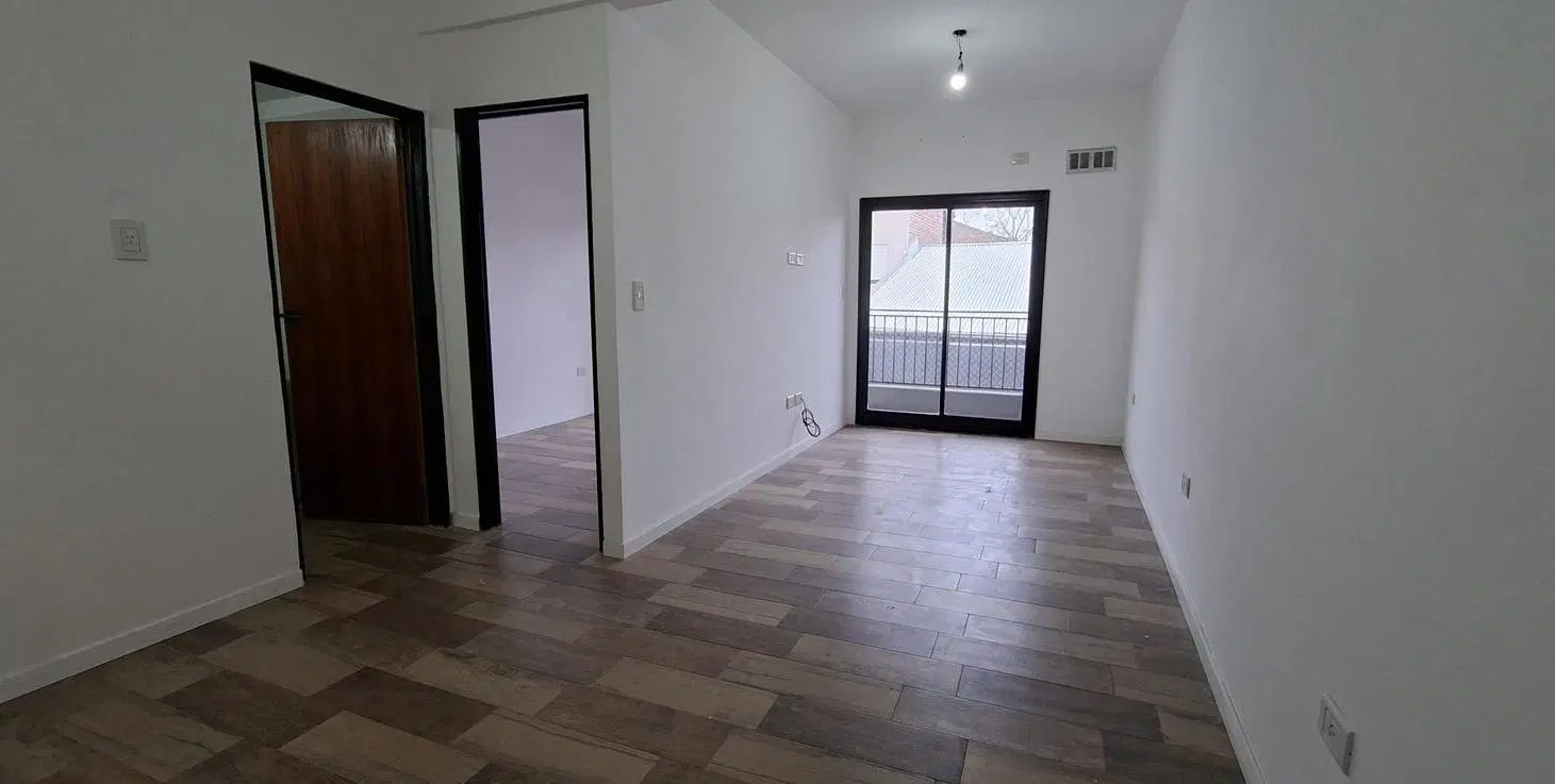 Departamento 2 ambientes en Venta en Wilde 4
