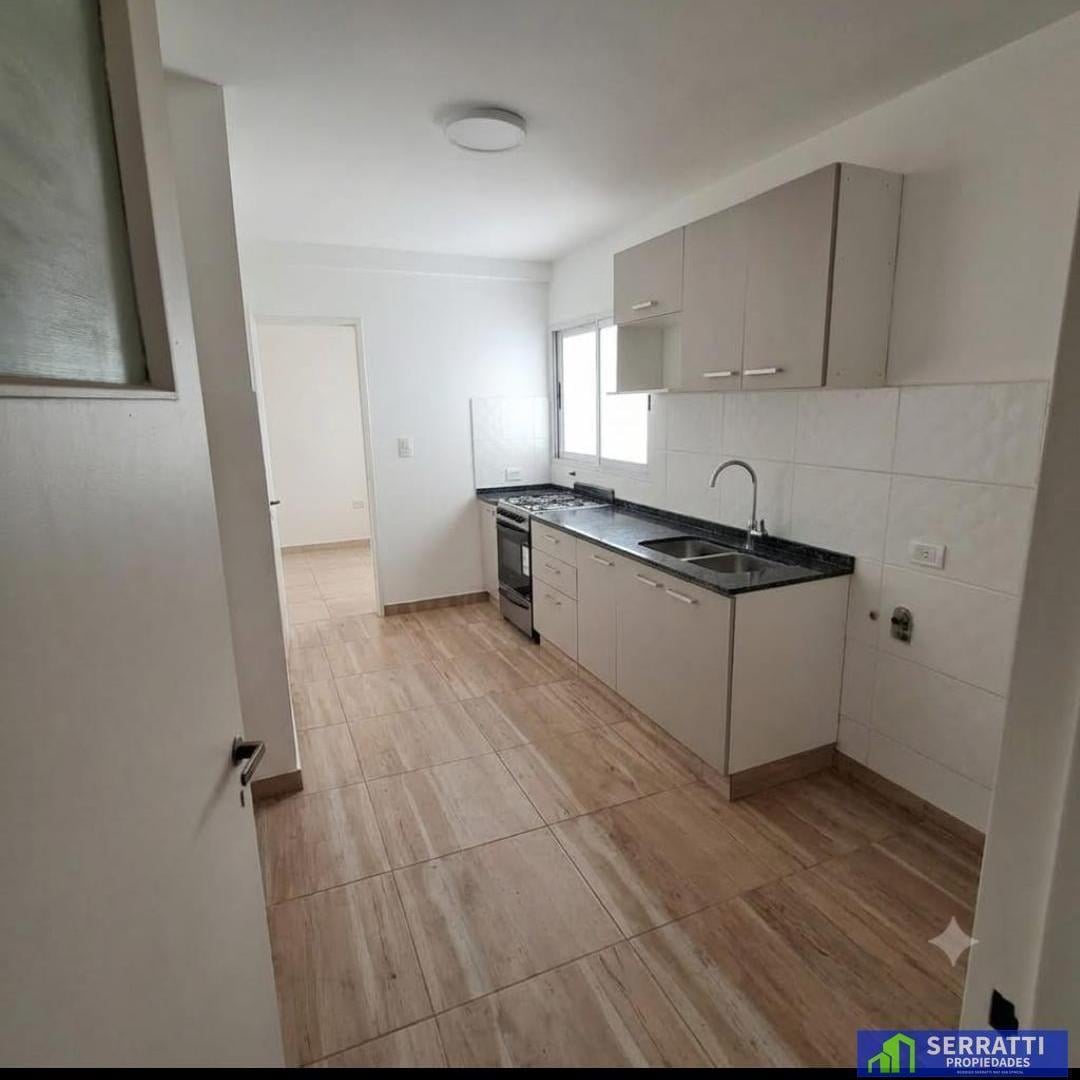 Foto de Departamento en alquiler 4 ambientes en Avellaneda, imagen 1