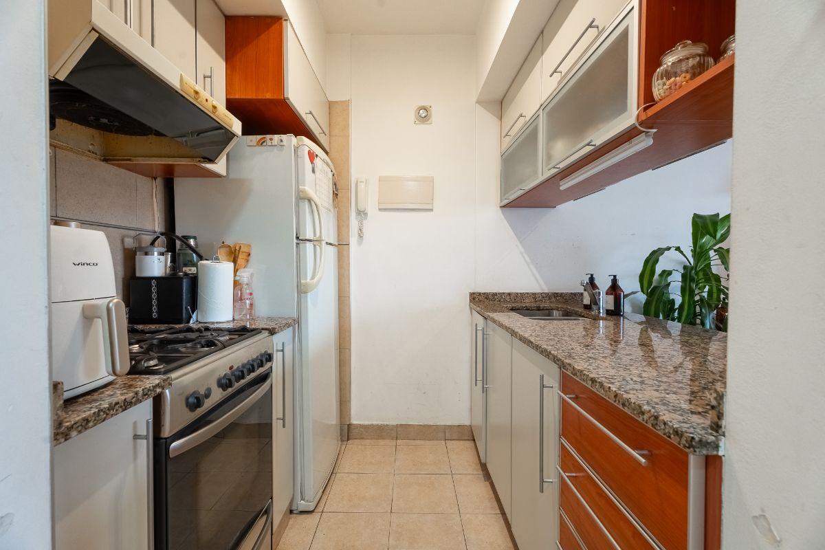 Foto de PH en VENTA en MONTECASTRO CON TERRAZA Y PARRILLA, imagen 5