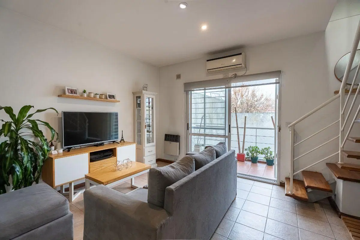 PH en VENTA en MONTECASTRO CON TERRAZA Y PARRILLA 3
