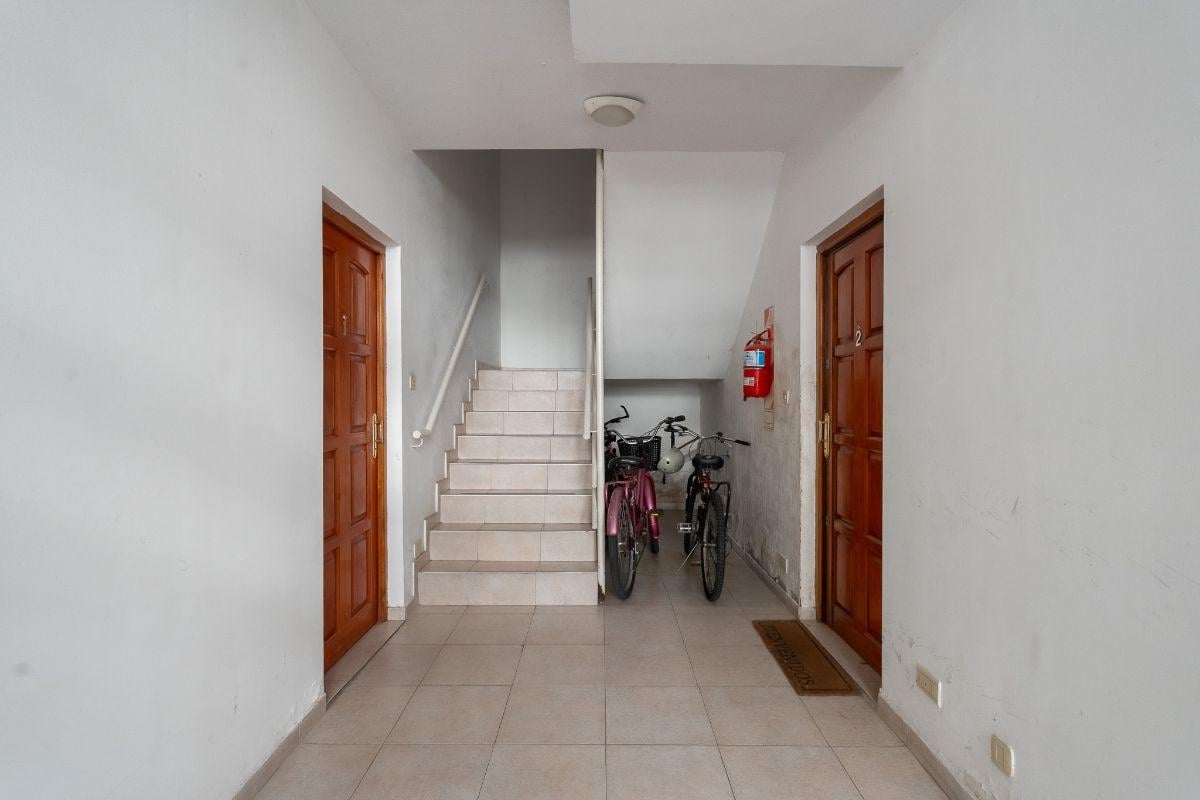 Foto de PH 2 AMBIENTES EN VENTA EN VILLA SANTA RITA CON JARDÍN Y COCHERA, imagen 1