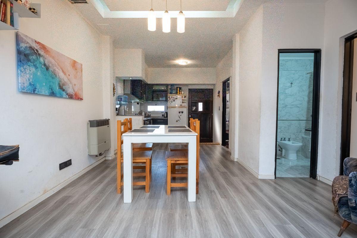 Foto de PH 3 AMBIENTES EN VENTA EN MONTE CASTRO/ VELEZ SARSFIELD CON TERRAZA, imagen 1