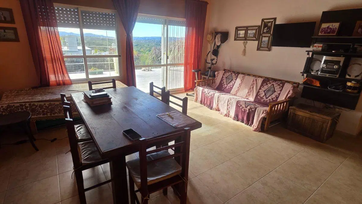 Casa en 2 Plantas Independientes - Pileta, Asador y Cochera - Ideal Inversión 5