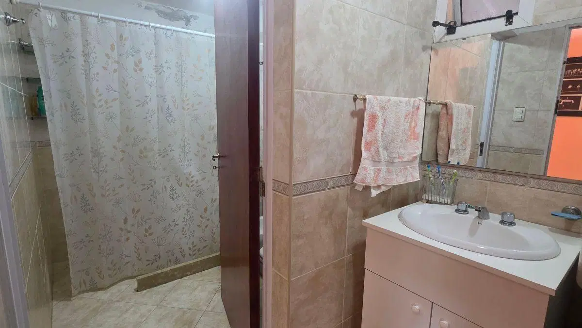 Casa en 2 Plantas Independientes - Pileta, Asador y Cochera - Ideal Inversión 4