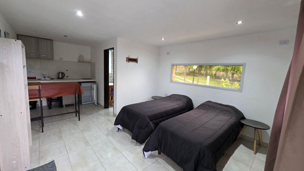 Foto de ¡OPORTUNIDAD ÚNICA EN CABALANGO! CASA PRINCIPAL + 2 MONOAMBIENTES, imagen 4