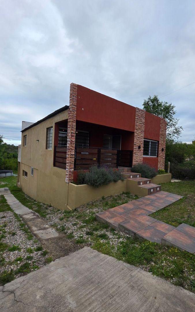 Foto de ¡OPORTUNIDAD ÚNICA EN CABALANGO! CASA PRINCIPAL + 2 MONOAMBIENTES, imagen 1