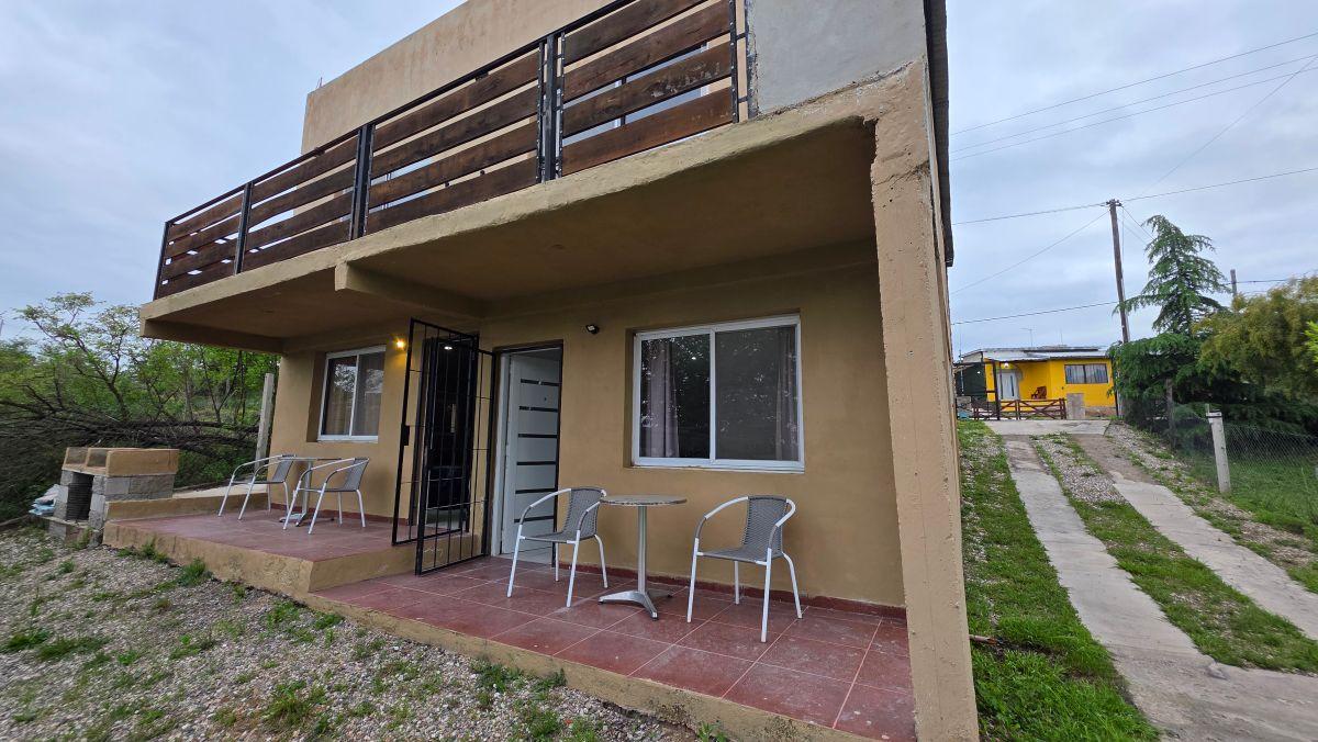 Foto de ¡OPORTUNIDAD ÚNICA EN CABALANGO! CASA PRINCIPAL + 2 MONOAMBIENTES, imagen 3