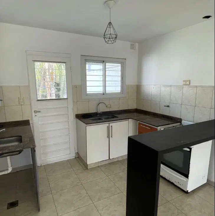 NO DEJES PASAR ESTA OPORTUNIDAD, HERMOSO DUPLEX DOS DORM.EXCELENTE ZONA!! 3