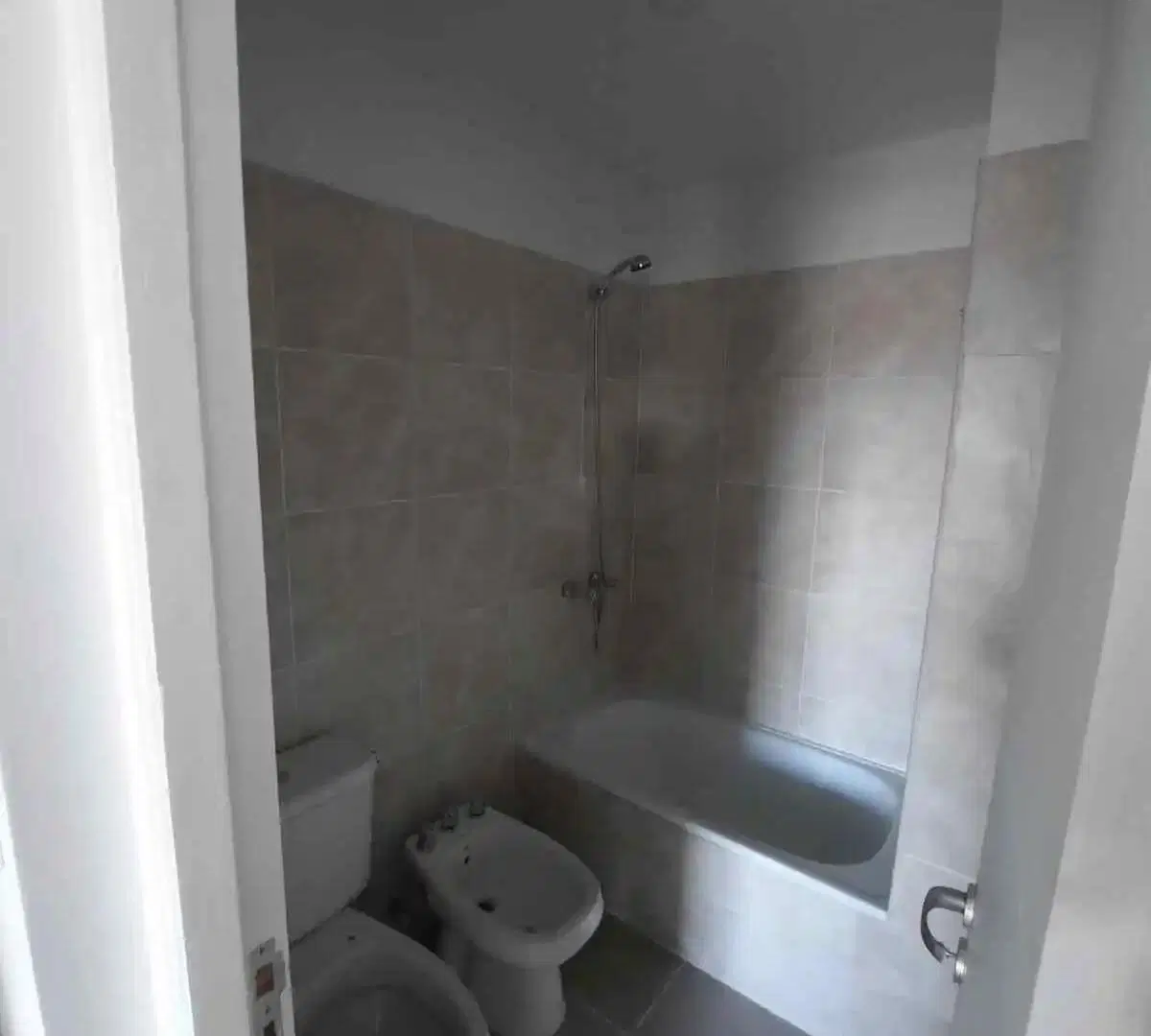 DEPARTAMENTO CON EXCELENTE RENTABILIDAD Y UBICACIÓN! 3