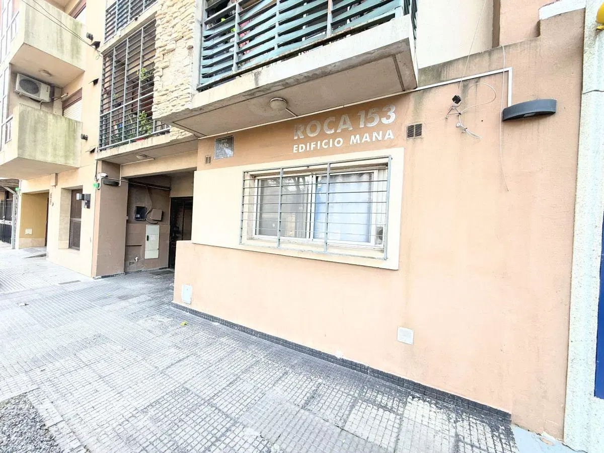 DEPARTAMENTO MONOAMBIENTE AL FRENTE CON COCHERA 2