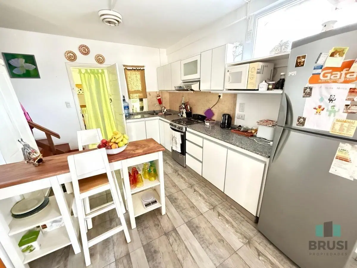 ¡Listo para disfrutar! Dúplex de 3 ambientes para vivir o invertir imperdible. 4